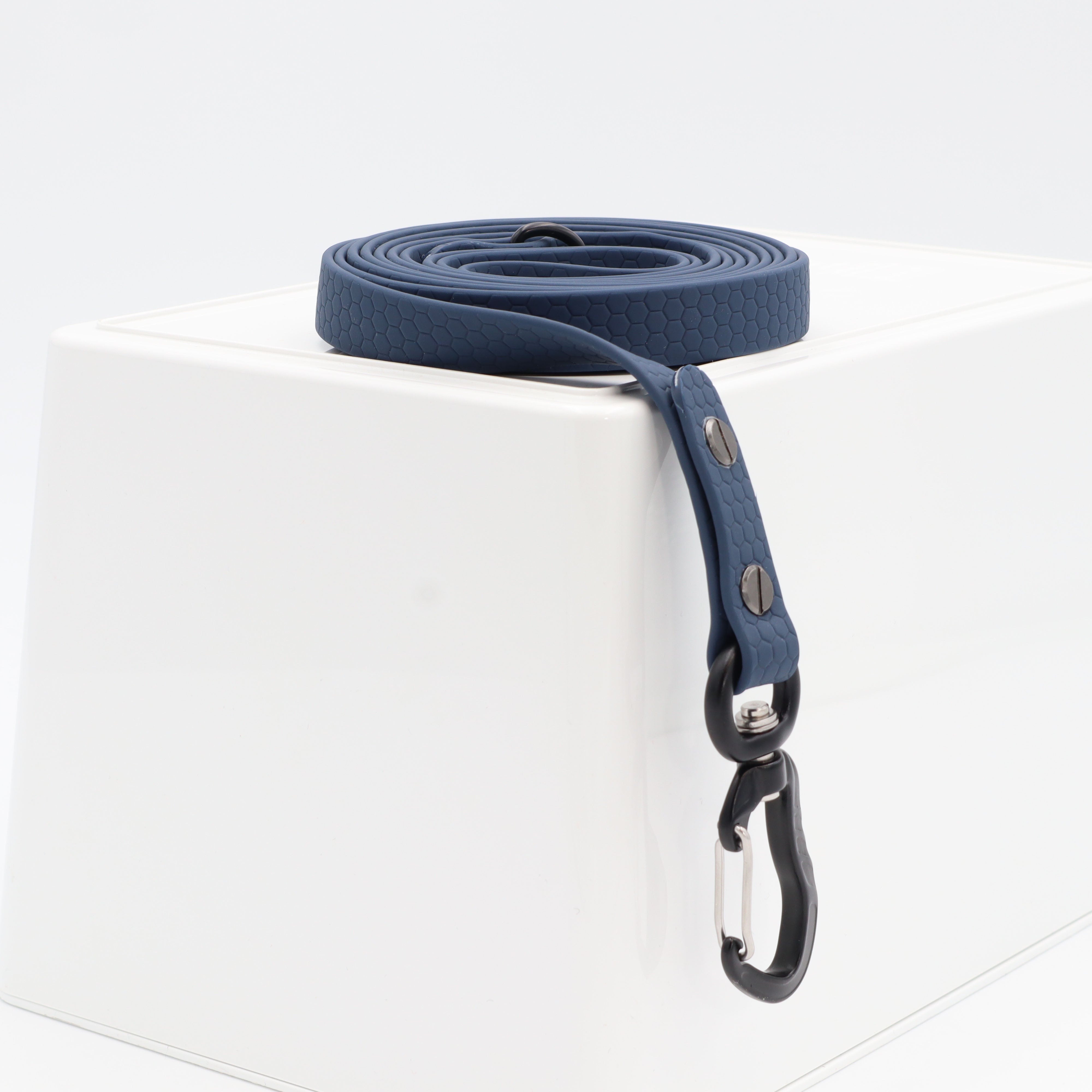 navy blue dog leash by Distinguish me
