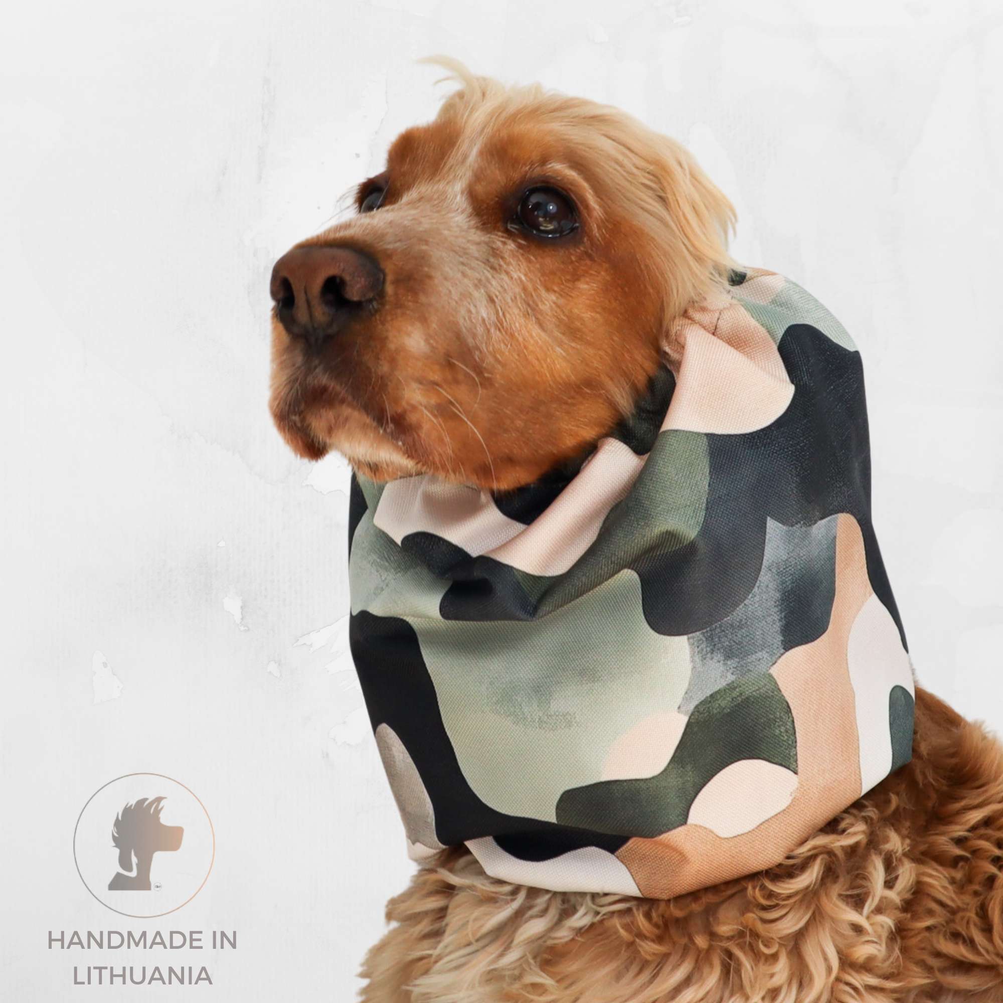 Camouflage waterproof dog snood for Beagles and spaniels – long ear cover for outdoor walks